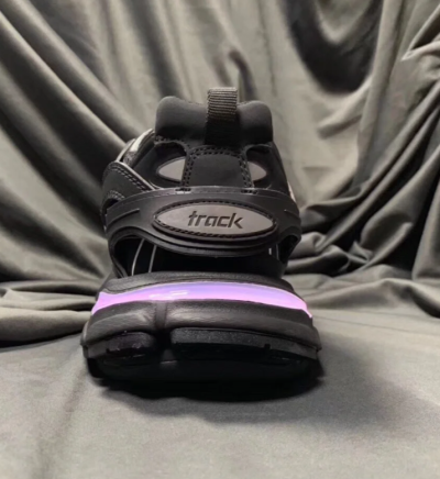 EM Sneakers Balenciaga Track LED Black review F L 03