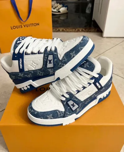 EM Sneakers Louis Vuitton Trainer Cowboy Blue review H E 01