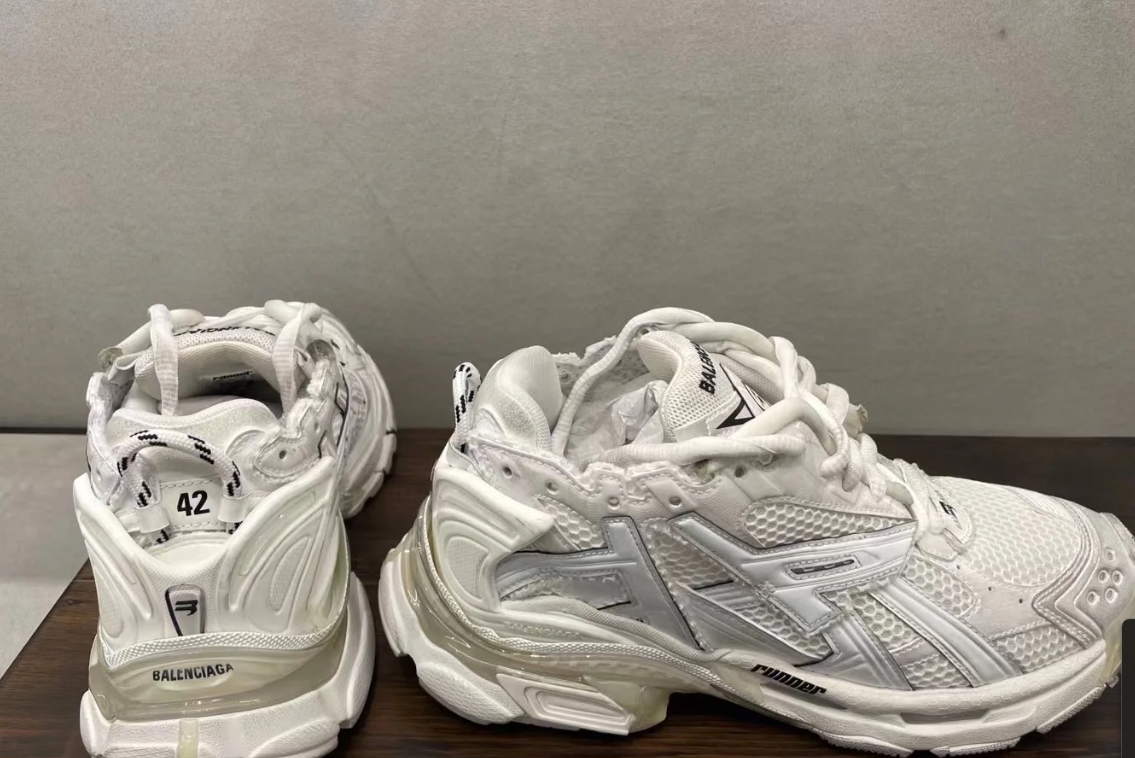 EMSneakers Balenciaga Runner White review 0