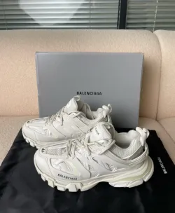 EM Sneakers Balenciaga Track LED White review M l