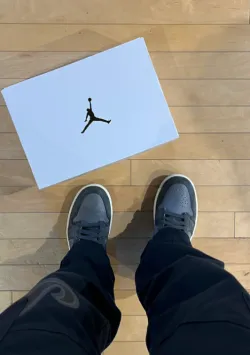 EM Sneakers Jordan 1 Mid Satin Grey Toe review P t