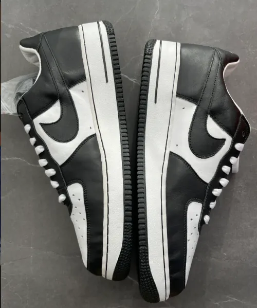 EM Sneakers Nike Air Force 1 Low QS Terror Squad Blackout review 