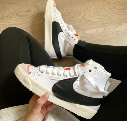 EM Sneakers Nike Blazer Mid Off-White review 