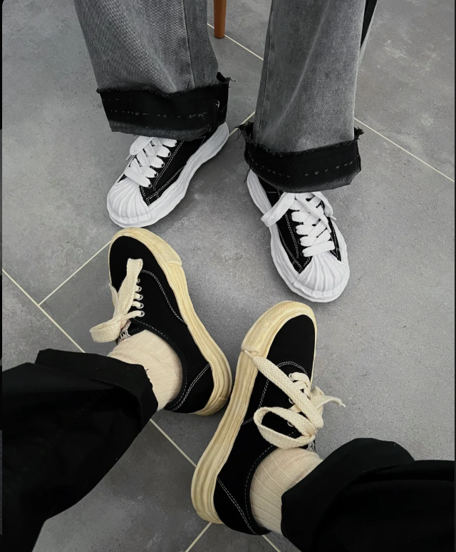 EM Sneakers Mihara Yasuhiro Baker OG Sole Canvas Low Black NO.715 review 0