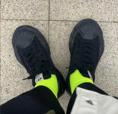EM Sneakers Mihara Yasuhiro All Black Golde NO.751 review Jkjkla