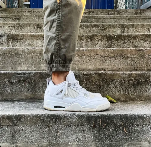 EM Sneakers Jordan 4 Retro Pure Money review 