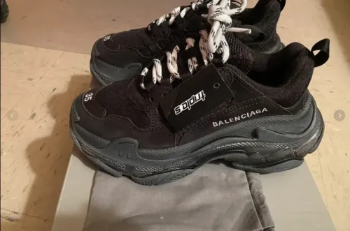 EM Sneakers Balenciaga Triple S Clear Sole Black review 