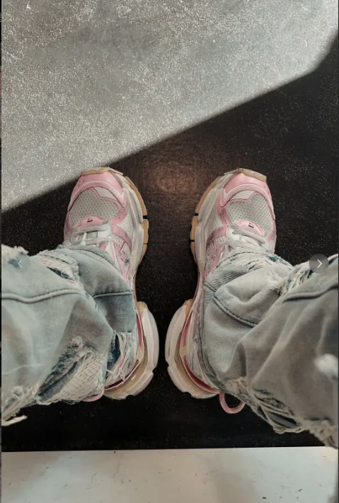 EMSneakers Balenciaga Runner White Pink review 