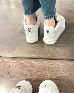EM Sneakers OFF-WHITE Out Of Office OOO Low Tops Triple White review Sam 02