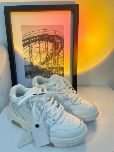 EM Sneakers OFF-WHITE Out Of Office OOO Low Tops Triple White review Francis 00