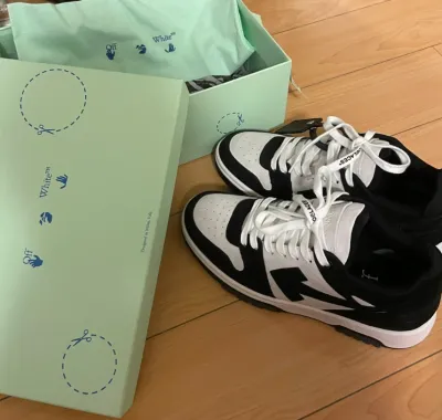EM Sneakers OFF-WHITE Out Of Office Black and White Pandas review Danny