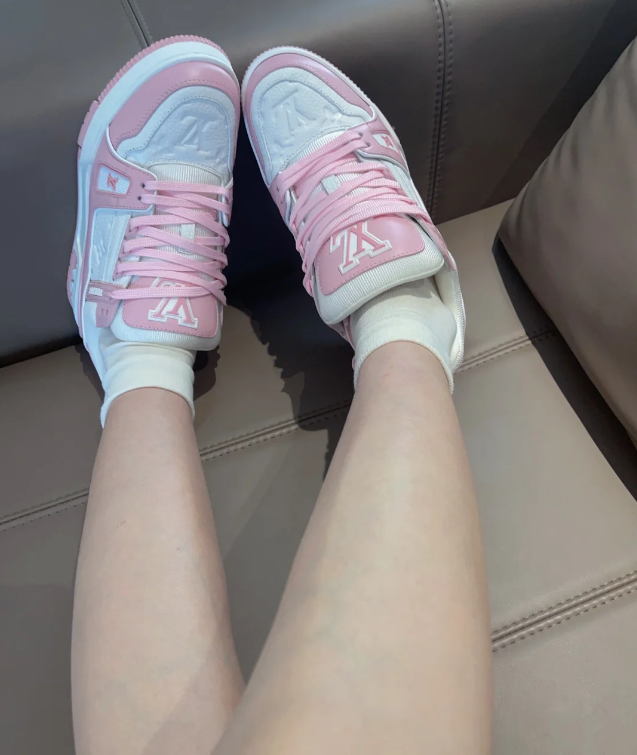 EM Sneakers Louis Vuitton Trainer Rose Pink review 1
