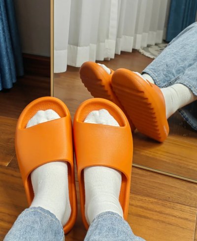 EM Sneakers Adidas Yeezy Slide Enflame Orange review Jessie
