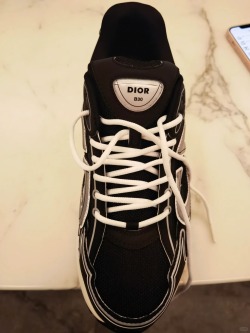 EM Sneakers Dior B30 Black Coffee review Bailey