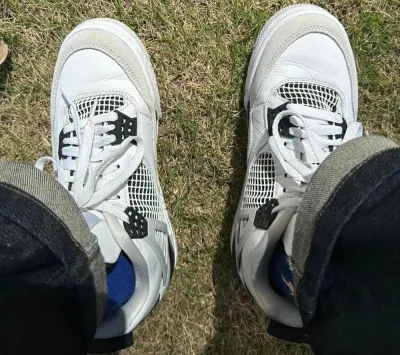 EM Sneakers Jordan 4 Retro Military Black review Aiden