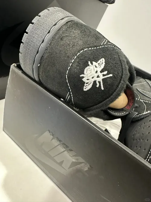  EM Sneakers Jordan 1 Retro Low OG SP Travis Scott Black Phantom review 