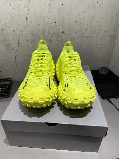 EM Sneakers Balenciaga Defender Apple Green review Kobe