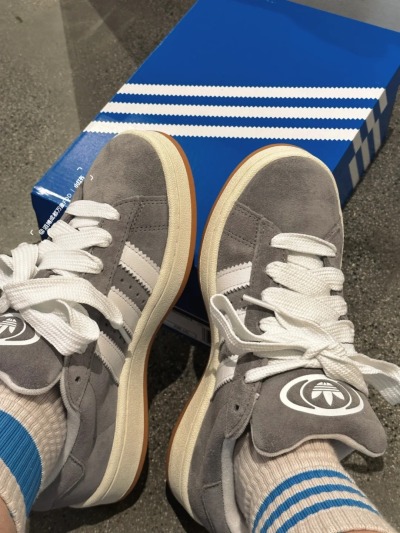 EM Sneakers Adidas Campus 00s Grey White review Aaron