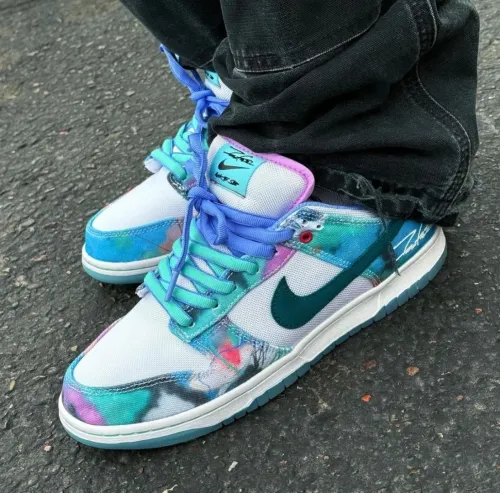 EM Sneakers Nike SB Dunk Low x The Futura Laboratories Releases review 