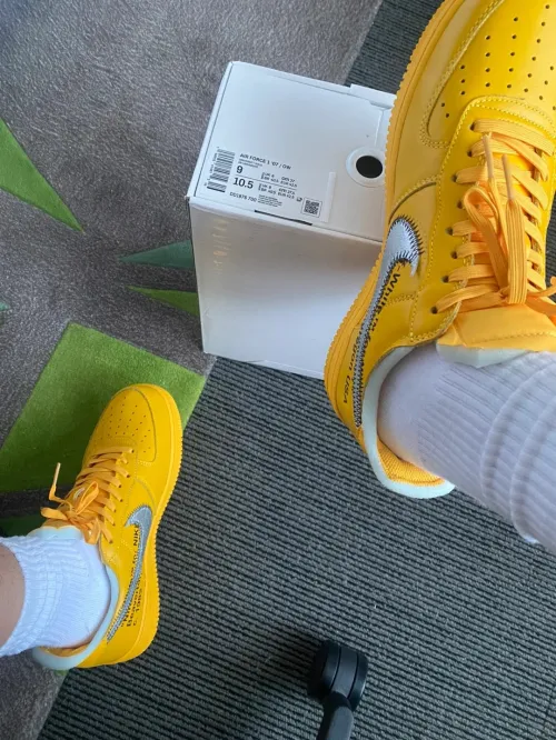 EM Sneakers Nike Air Force 1 Low Off-White ICA University Gold review 