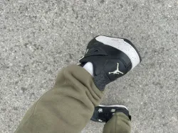 EM Sneakers Jordan 4 Retro Oreo (2015) review Warren 02
