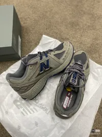 EM Sneakers New Balance 1906R Grey Indigo review 0