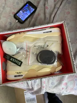 EM Sneakers Jordan 4 Retro × Off-White Sail review Ky 03