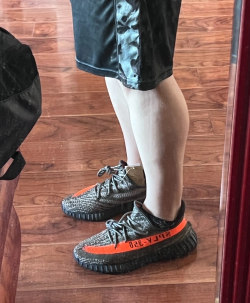 EM Sneakers Adidas Yeezy Boost 350 V2 Beluga Reflective reviewed by