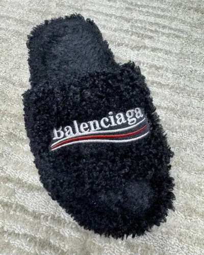 EM Sneakers Balenciaga Furry Slide Black review Amanni Carr