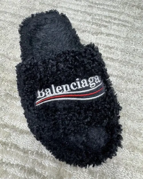 EM Sneakers Balenciaga Furry Slide Black review 