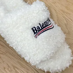 EM Sneakers Balenciaga Furry Slide White review Amanni Carr