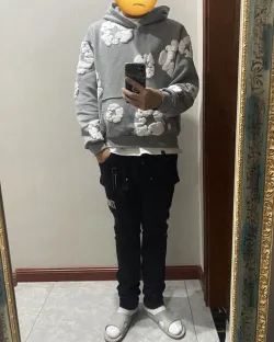 EM Sneakers Denim Tears The Cotton Wreath Sweatshirt Royal Grey review Isiah Smith