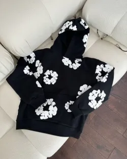 EM Sneakers Denim Tears The Cotton Wreath Sweatshirt Royal Black review Wassemua Muel
