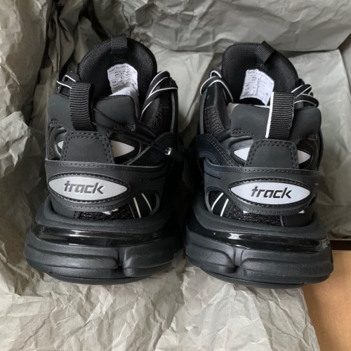 EM Sneakers Balenciaga Track Black(Without LED) reviewed by