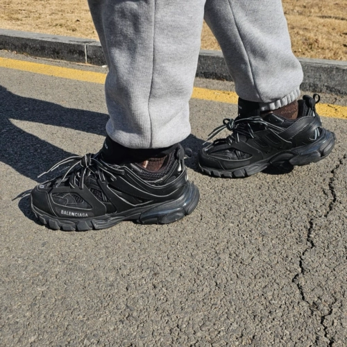 EM Sneakers Balenciaga Track Black(Without LED) reviewed by