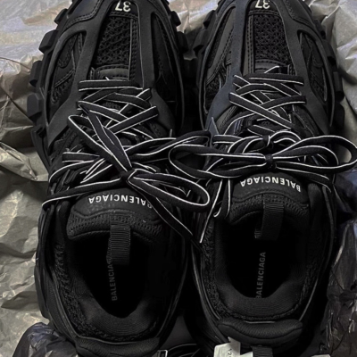 EM Sneakers Balenciaga Track Black(Without LED) review Hezekiah Anderson