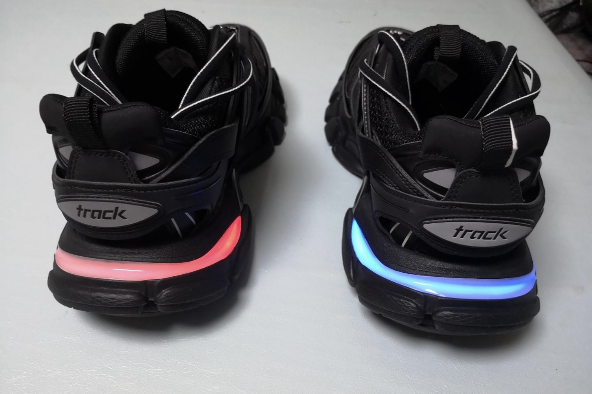 EM Sneakers Balenciaga Track LED Black review 0
