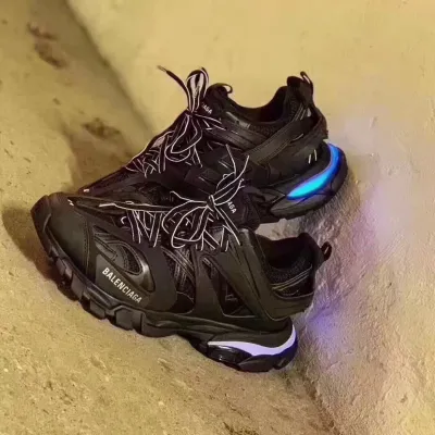 EM Sneakers Balenciaga Track LED Black review Brooke Amha