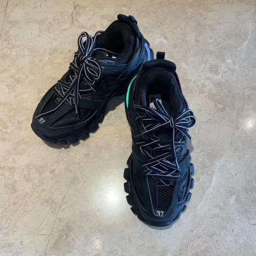 EM Sneakers Balenciaga Track LED Black review 