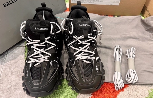 EM Sneakers Balenciaga Track LED Black and White reviewed by