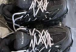 EM Sneakers Balenciaga Track LED Black and White review Jose gongon