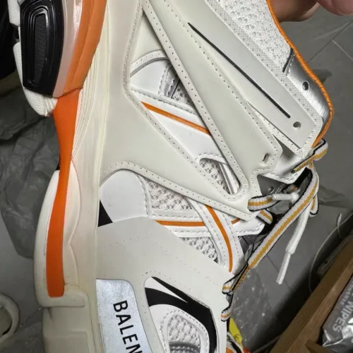 EM Sneakers Balenciaga Track Sneaker White Orange(Without LED) review 