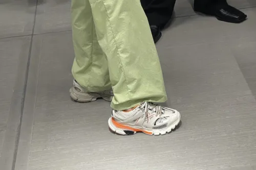EM Sneakers Balenciaga Track Sneaker White Orange(Without LED) review 