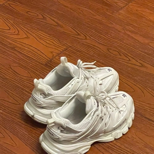 EM Sneakers Balenciaga Track White(Without LED) reviewed by