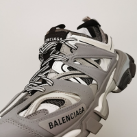 EM Sneakers Balenciaga Track LED Grey review 0