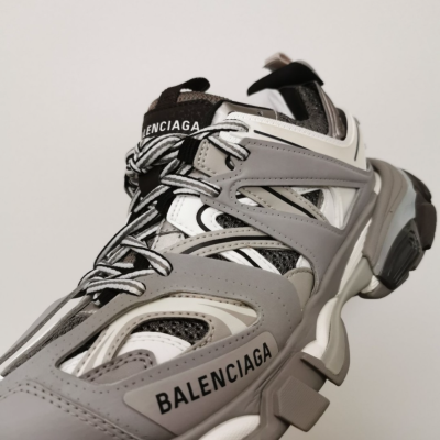 EM Sneakers Balenciaga Track LED Grey review Marvin Gray