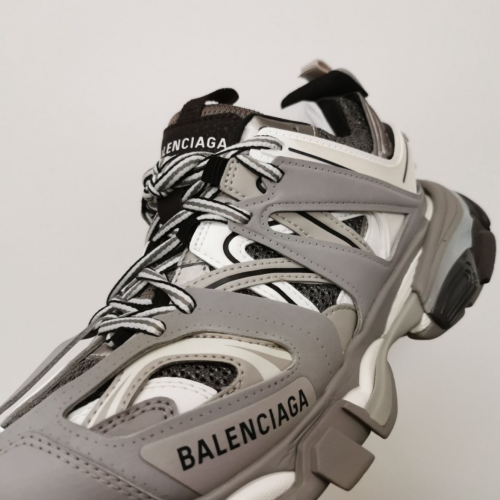 EM Sneakers Balenciaga Track LED Grey review 