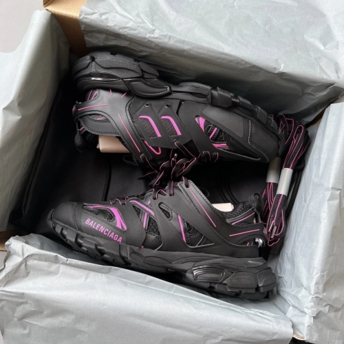EM Sneakers Balenciaga Track Washed Black Pink(Without LED) reviewed by
