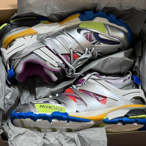 EM Sneakers Balenciaga Track Sneaker Colour(Without LED) reviewed by