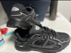 EM Sneakers Dior B30 Triple Black New Reflective review Brendan Waters